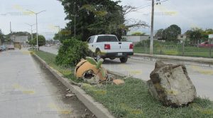¡Destrucción en bulevar al Ídolo! Destrucción Bulevar Ídolo