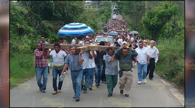 Reviven la pasión y muerte de Jesús