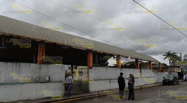 Reclaman atención médica en Ricardo Flores Magón Reclaman Atención Médica