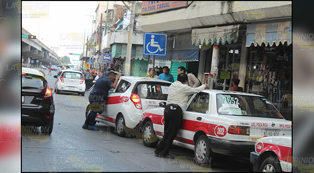 Aprietan a los transportistas