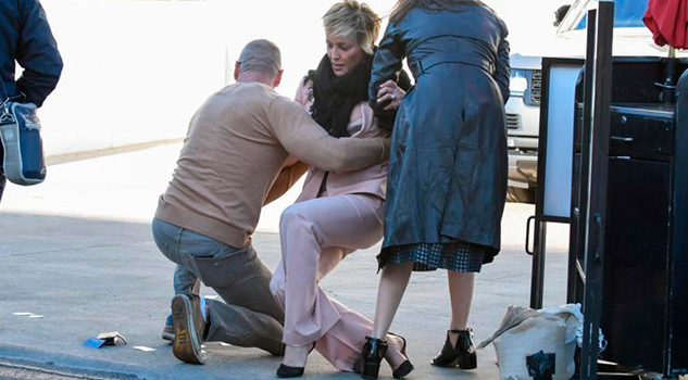 Tacones provocan bochornosa caída a Sharon Stone Tacones Provocan Bochornosa Caída Sharon Stone