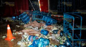 Tráiler se accidenta sobre la carretera Tuxpan-Poza Rica Tráiler Accidenta Carretera Tuxpan Poza Rica