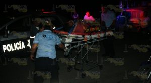 Invade carril y provoca trágico accidente