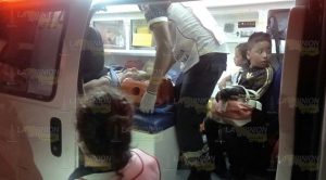 Invade carril y provoca trágico accidente