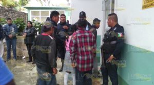 Alumnos y maestros lesionados en aparatosa volcadura