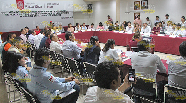 Demandan protección a mujeres