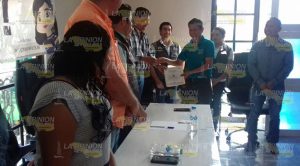 Entregan constancia de capacitación a empleados del Ayuntamiento