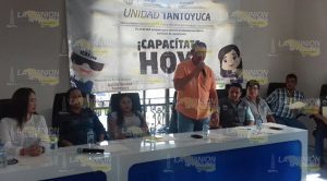 Entregan constancia de capacitación a empleados del Ayuntamiento