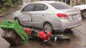 Moto contra automóvil