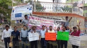 Se manifiestan maestros del MMPV-CNTE