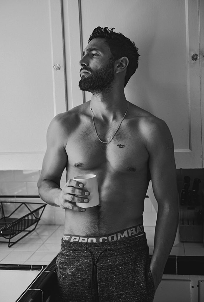 Noah Mills este guapo Tauro nació en Baltimore, Maryland (Estados Unidos)