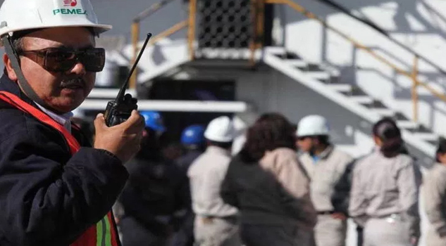 PEMEX suspende a trabajadores por robo de combustible