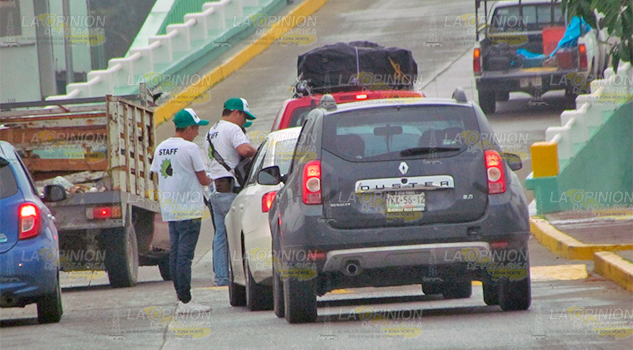 Insólito, cobran $20.00 por entrar a playa de Tamiahua