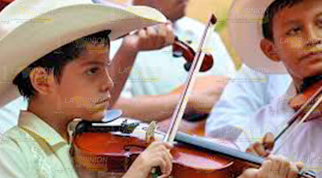 Destacan niños huapangueros