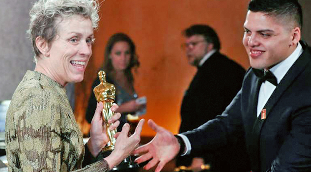 Después de ganar como Mejor Actriz, a Frances McDormand le roban su Oscar