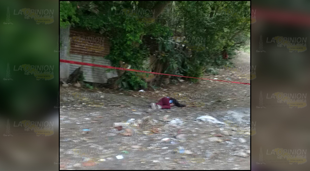 Asesinan a joven de dos balazos