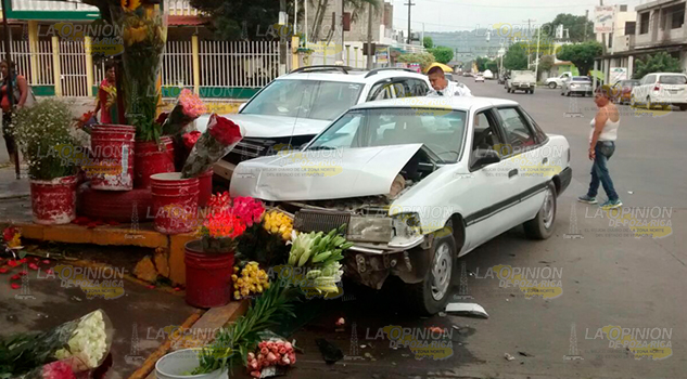 Accidente Camioneta Automóvil