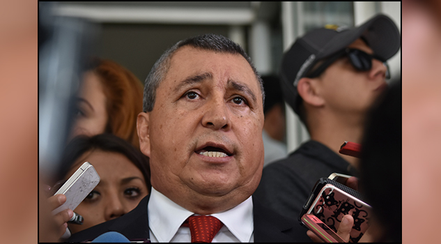 Llueven denuncias contra excontralor