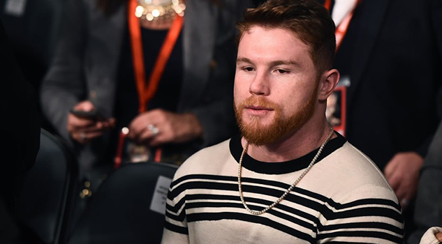 Canelo Álvarez fue hospitalizado para una operación de rodilla