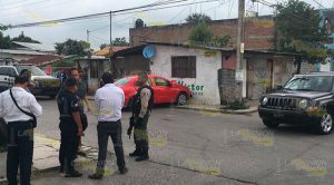 Casi se mete a una casa Casi Mete Casa