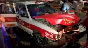Encontronazo entre taxistas