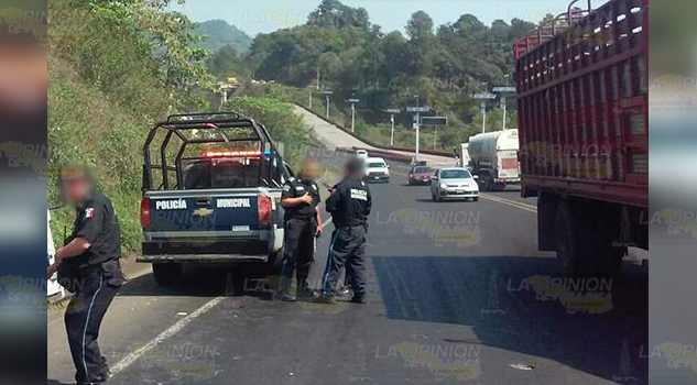 Balacera en la autopista la policía repelió la agresión pero los delincuentes lograron escapar