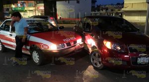 Taxi choca contra un particular Taxi Choca Contra Particular