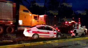 Taxi Impacta Contra Tráiler Casitas