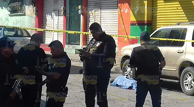 Lo ejecutan cuando iba caminando
