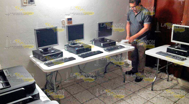 Llegan equipos de cómputo para el PREP