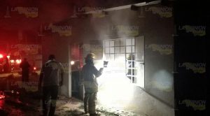 Se incendia vivienda: pérdida total