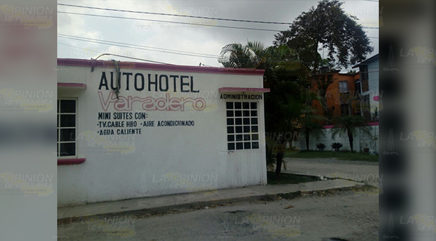 Pareja provocó daños materiales a autohotel