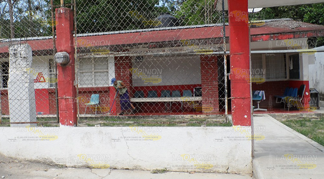 Insuficiente servicio médico Insuficiente Servicio Médico