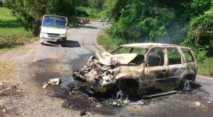 Mueren calcinadas dentro de camioneta Mueren Calcinadas Dentro Camioneta