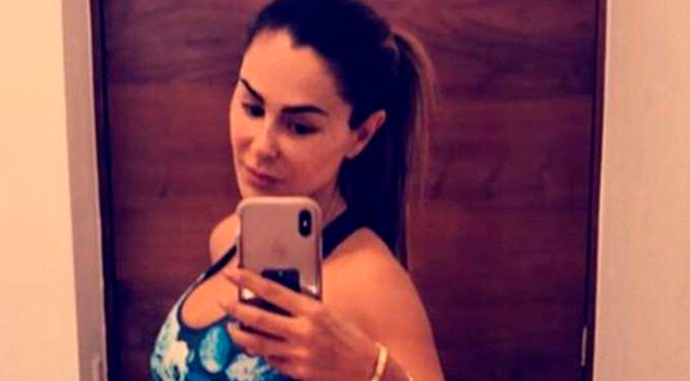 Ninel Conde Presume Ejercitado Abdomen