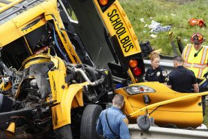 Par de muertos y decenas de heridos en accidente en Nueva Jersey