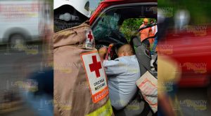 Pareja muere prensada en la autopista México-Tuxpan Pareja Muere Prensada Autopista México Tuxpan