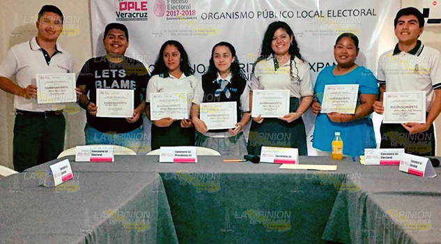 Jóvenes a la promoción de cultura democrática