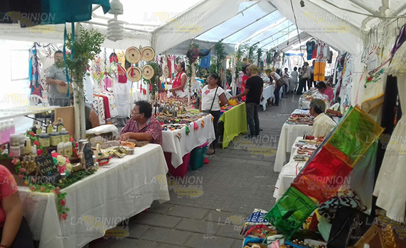 En puerta Feria del Túmin