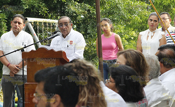 Pugna alcalde por desarrollo integral