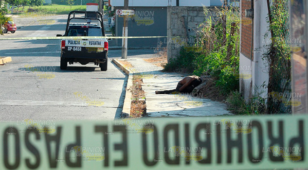 Aparece muerto en la salida hacia Papantla Aparece Muerto Salida Hacia Papantla