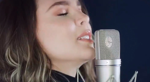 Belinda le canta 'México lindo y querido' a AMLO Belinda Canta México Lindo Querido AMLO