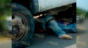 Camioneta atropella y mata a peatón Camioneta Atropella Mata Peatón