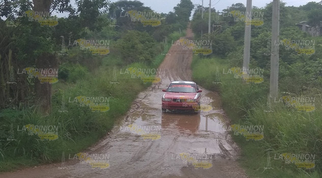 Lluvias provocan daños en caminos rurales de Tuxpan Lluvias Provocan Daños Caminos Rurales Tuxpan