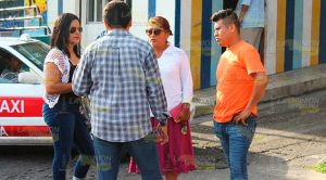 No hace alto y choca contra taxi No Hace Alto Choca Contra Taxi