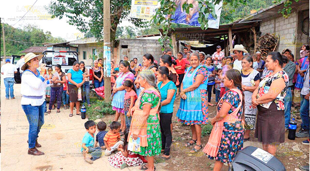 Atención a la salud, al campo y al comercio son pilares del proyecto de Paty Valencia