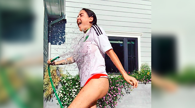 Celia Lora moja su camiseta por triunfo de México