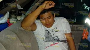 Taxi impacta a motociclista y le destroza el pie derecho Taxi Impacta Motociclista Destroza Pie Derecho