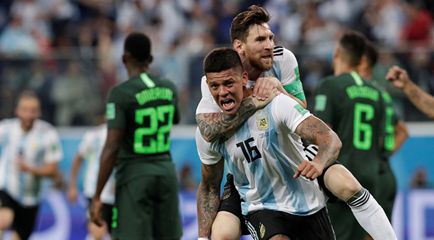Argentina sufre, pero gana a Nigeria y clasifica a octavos