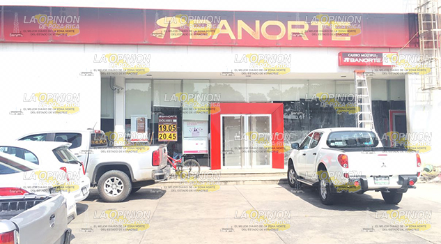 Roban a clientes de Banorte en Poza Rica